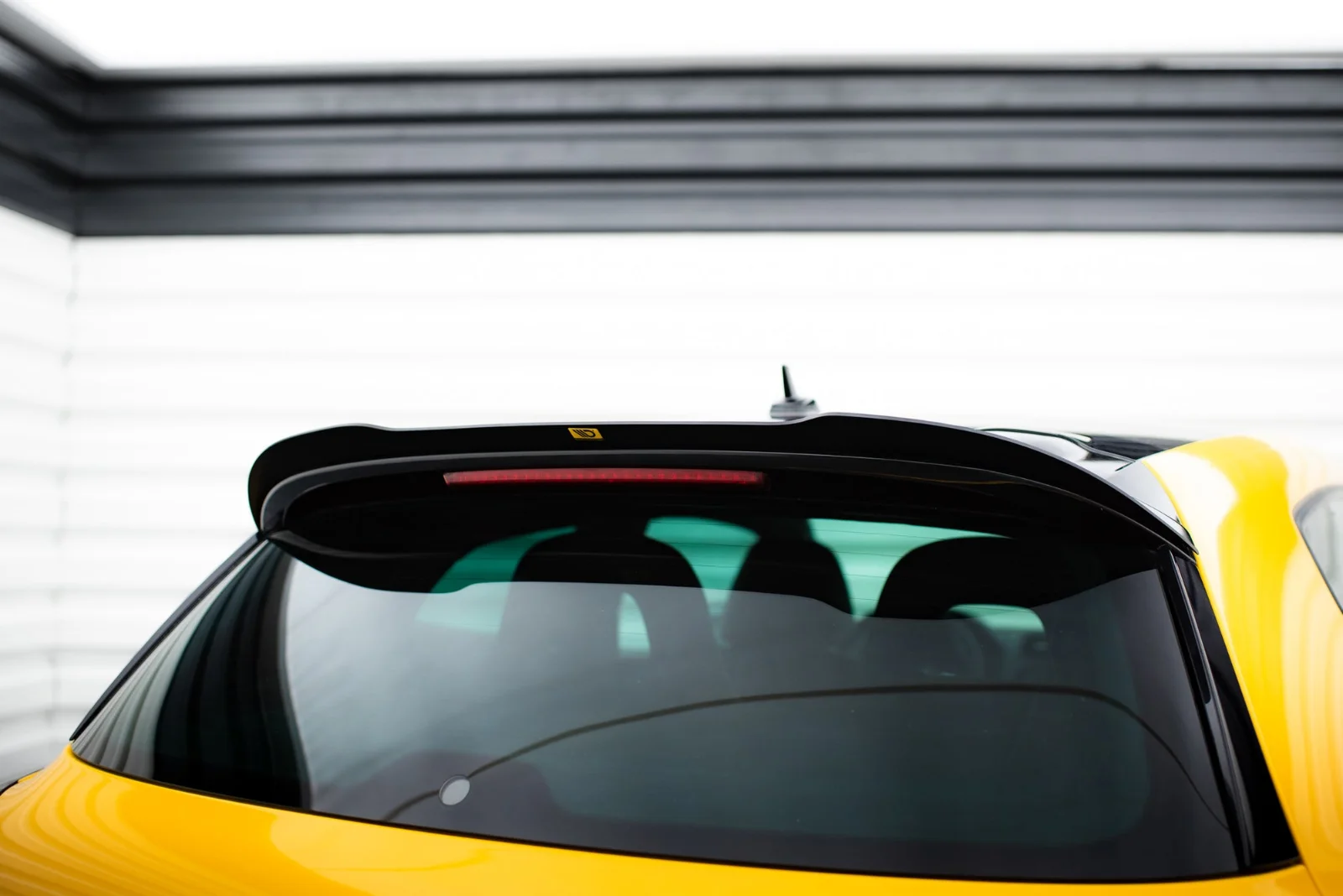 Maxton Design Spoilerlippe für VW Scirocco Mk3 – Schwarz glänzend