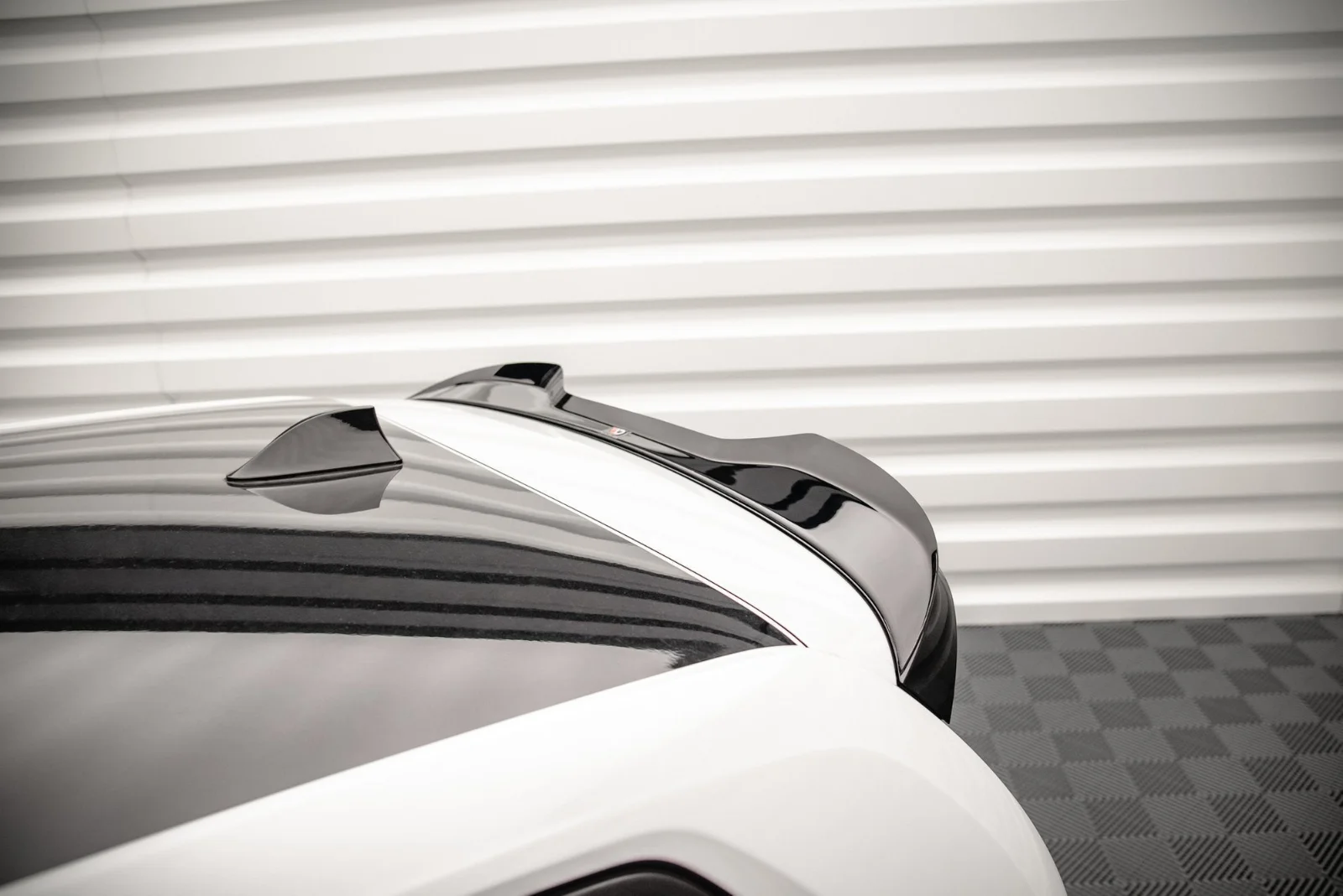 Maxton Design Spoilerlippe für VW Up GTI – Schwarz glänzend