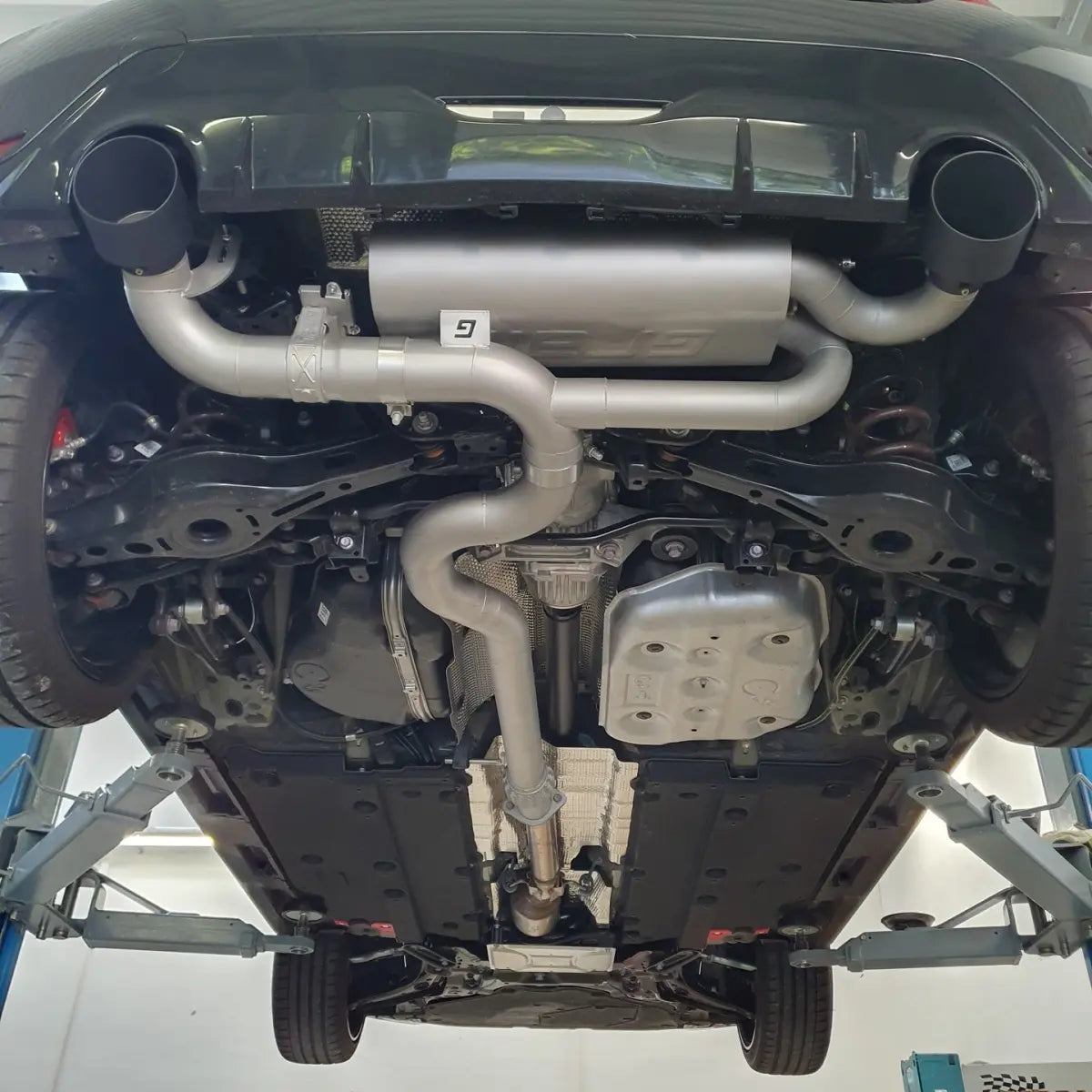 Grail Abgasanlage für VW Golf 8 R 3.5 Zoll (DNFG)